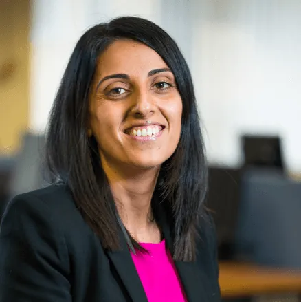 Elizabeth Yiangou headshot